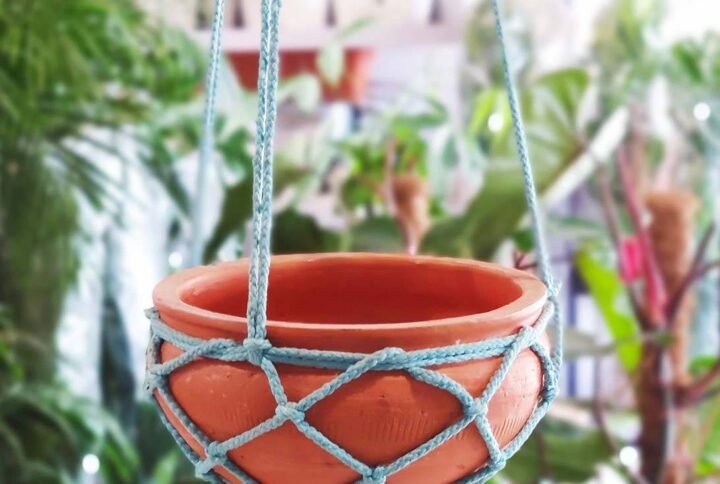 Shop Premium Hanging Clay Pots - Plantshop.me